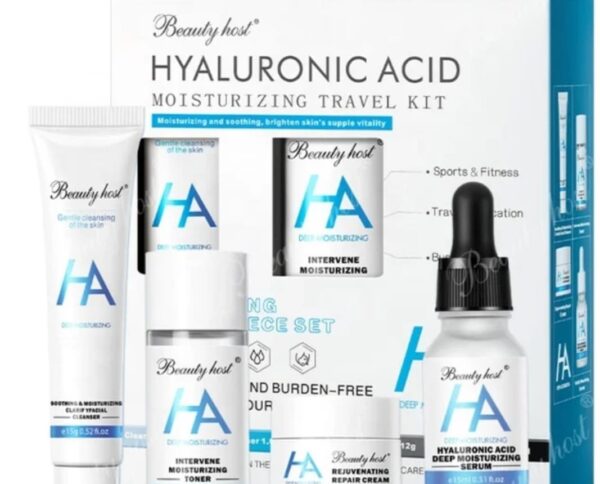 Hyaluronic acid moisturizing travel kit for facial use