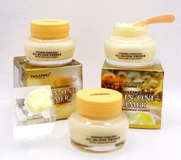 Vitamin E and oil control primer makeup for brightening base